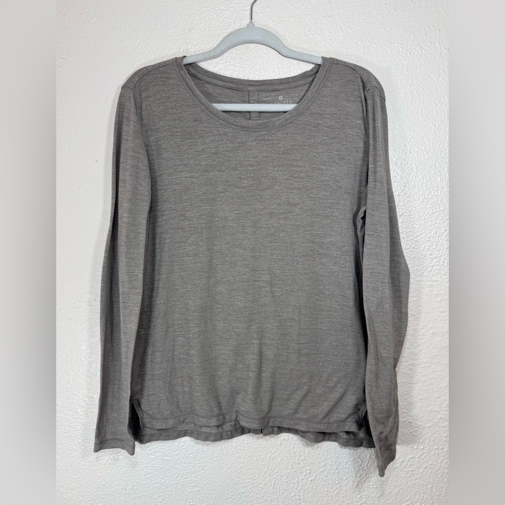 Athleta Shimmer Long Sleeve Lightweight Stretchy Shirt Women’s Size Medium - Picture 13 of 13